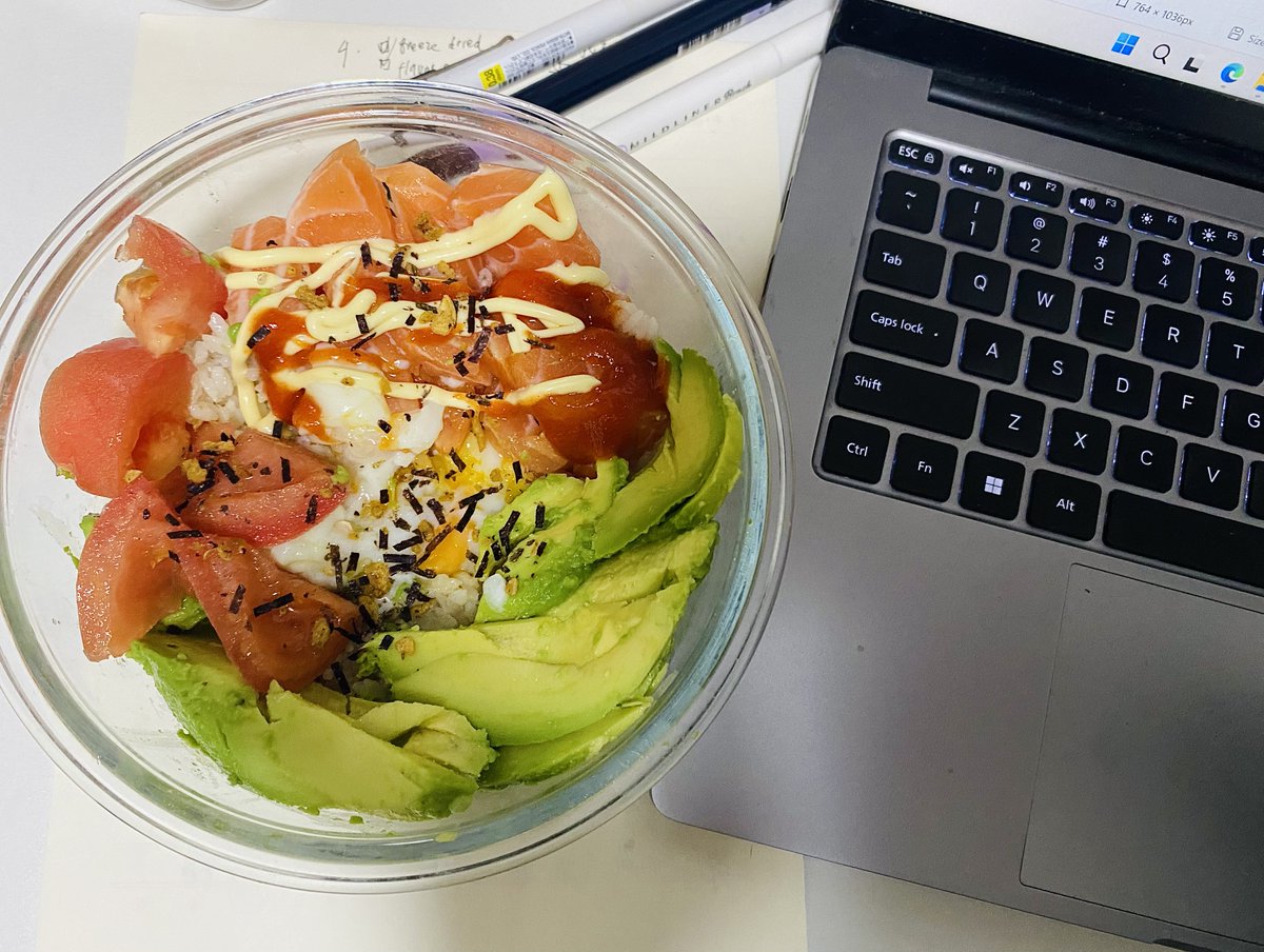Micalatte_'s tweet photo. 𓇼 ₊˙ day 9 ◌ ◇  Finished my Chinese homework, IELTS listening practice using TED Talk vids, and had a poke bowl for dinner   #studytwt #langtwt #collegetwt https://t.co/gx7E3c4dAW