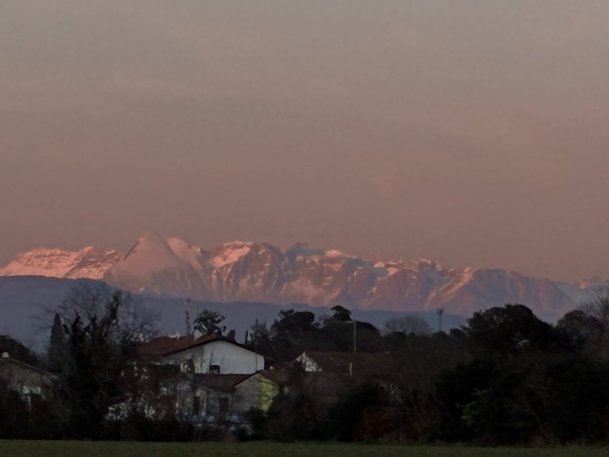 mariacr28250504's tweet image. Si fa sera…🧡❤️ #9dicembre