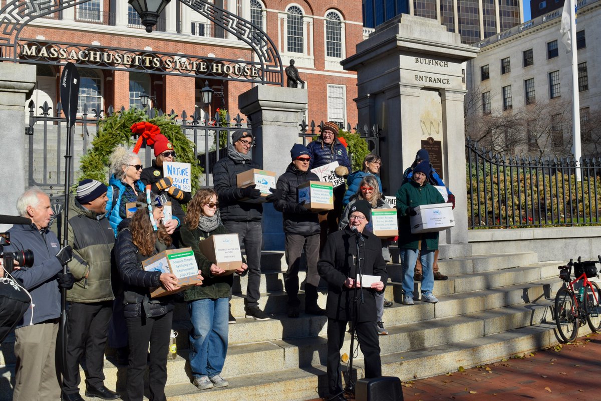 MysticMyRWA's tweet photo. #TogetherforNature 💚 We are so pleased to have been able to join the @Nature4MA Coalition last week to deliver over 90,000 signatures to the MA statehouse for the Protect Water and Nature ballot initiative.

More: https://t.co/G1HvT91gNK https://t.co/Yb9bDKJlMK