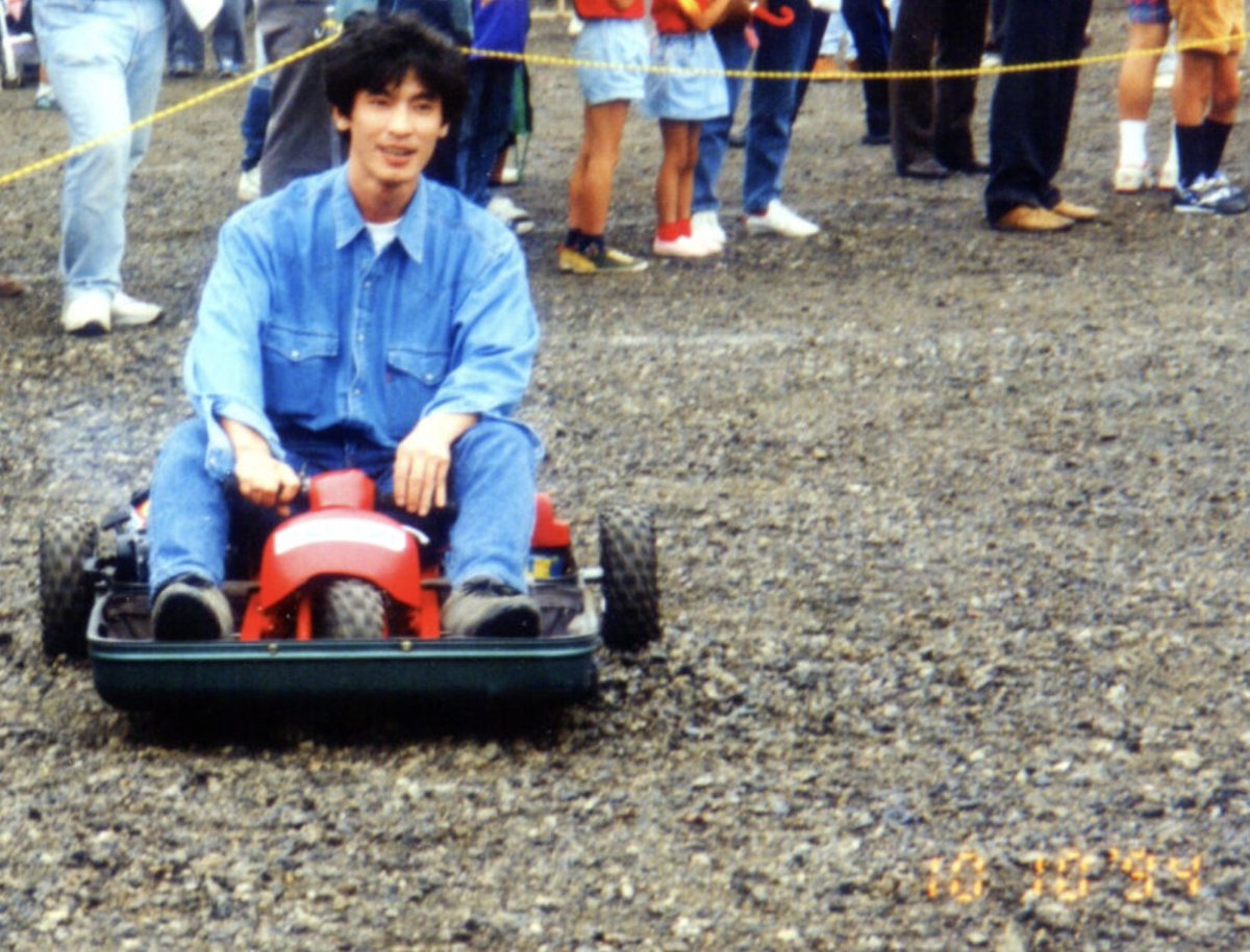 pitdesi's tweet image. In the early 90's, Mazda built a suitcase car.
1 minute to assemble

looks fun!
designboom.com/technology/red…