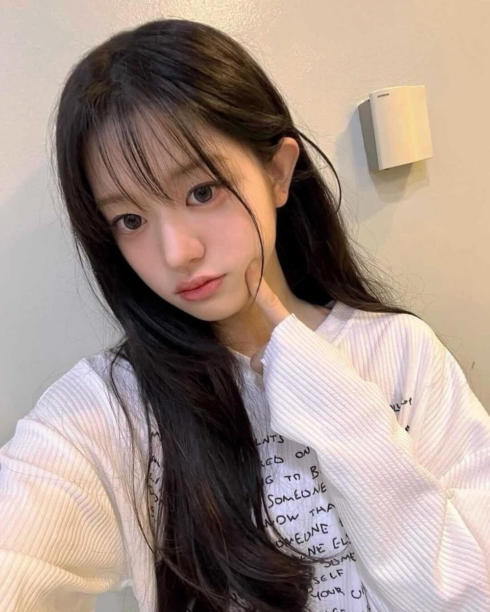 ILLIT PICS tweet media