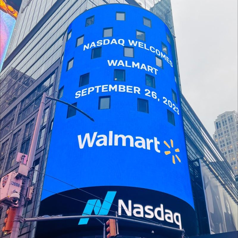 🔵MARKETEVANS: "Walmart debutta ufficialmente sulla borsa NASDAQ"