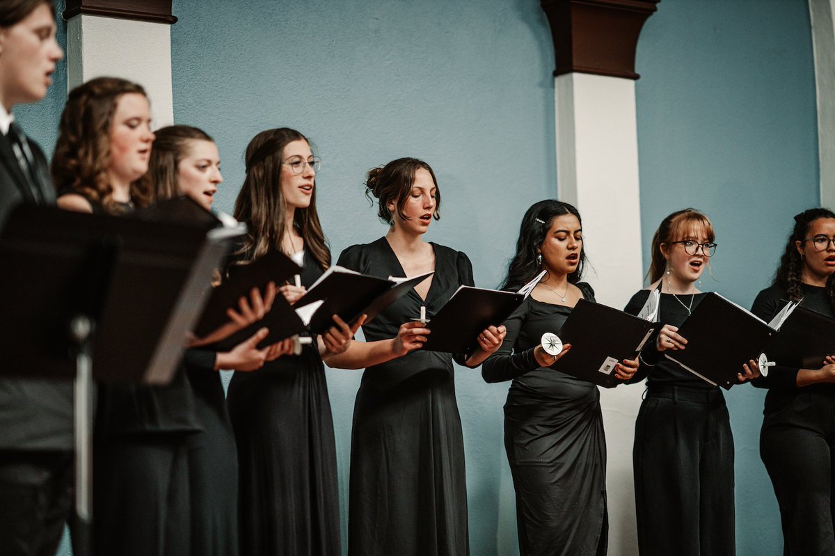 ProvidenceCC's tweet photo. @ProvidenceCC celebrated the birth of Christ with a joyful evening of Scripture-filled praise, lifting our hearts to the King who brings light and life to the world. Watch select concert songs here: https://t.co/hZY7w0qJi5 #ProvidenceChristianCollege #Christmas #Music https://t.co/vnBKAPATpY