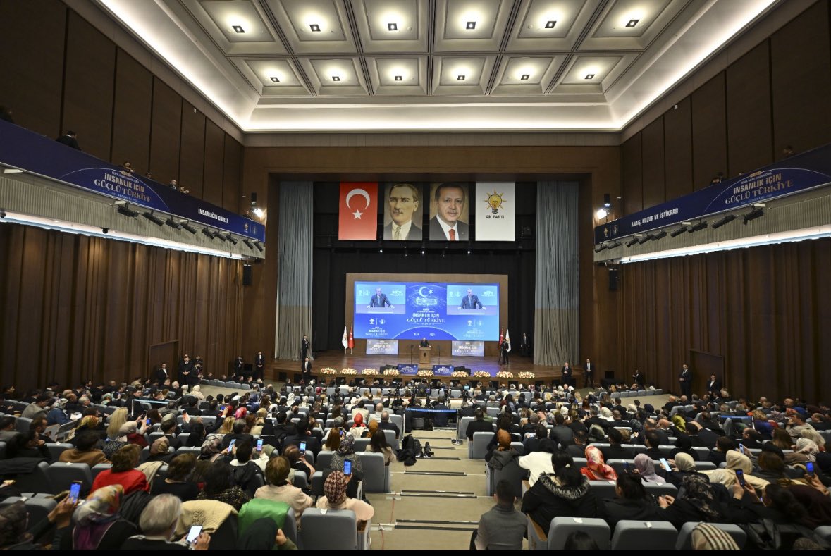 📍 AK Parti Genel Merkez

Ak Parti İnsan Hakları Başkanlığı tarafından düzenlenen “İnsanlık İçin Güçlü Türkiye “programını  Cumhurbaşkanımız,
Genel Başkanımız 
Sayın <a href="/RTErdogan/">Recep Tayyip Erdoğan</a>’ın teşrifleri ve hitaplarıyla gerçekleştirdik.

Cumhurbaşkanımız <a href="/RTErdogan/">Recep Tayyip Erdoğan</a>;

Ülkemizin insanlık adına