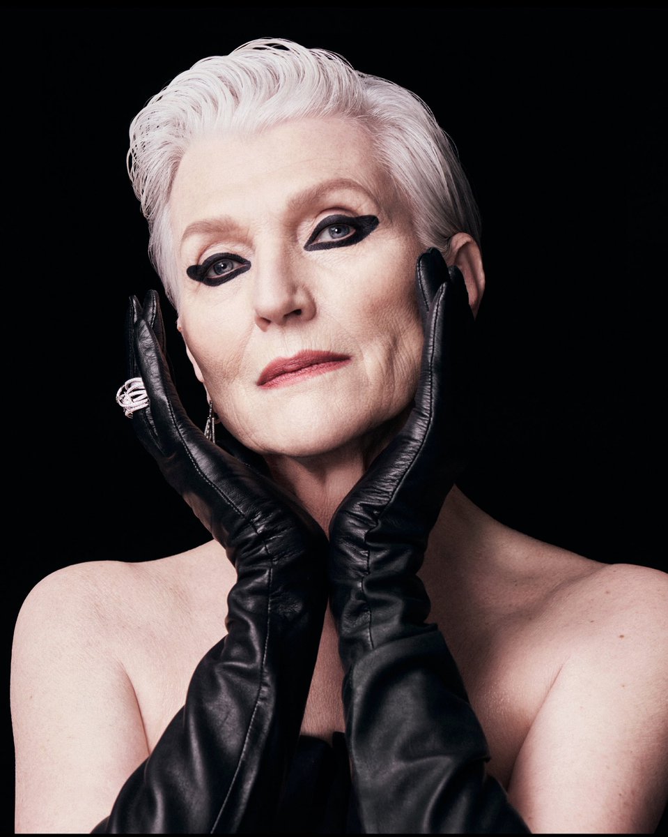 mayemusk's tweet image. For magazines, makeup is creative and can change a lot. 
For example, pretty on the cover, then a dramatic new look. @ELLE_Kazakhstan @XFashion 
AWomanMakesAPlan 
ItsGreatToBe77