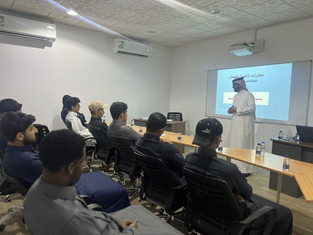 ضمن برنامج ( مهاراتي مستقبلي ) وبدعم من صندوق الجمعيات ..
دوراتنا مستمرة لليوم الثاني على التوالي .. في جمعية التنمية الأهلية بطريف في محافظة الأسياح
<a href="/tatweerorg/">جمعية تطوير</a>