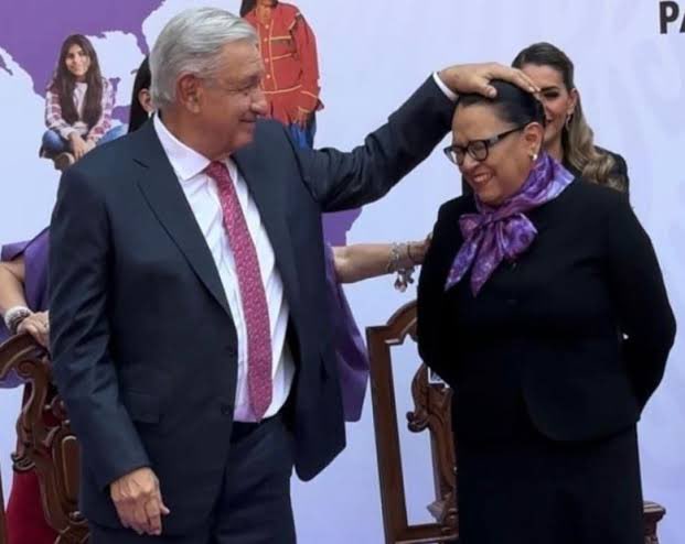 PEPEMATA13_'s tweet photo. Pequeña e inútil Rosa Icela TODO el universo conoce perfectamente de la CÍNICA CORRUPCIÓN de #NarcoGobiernoDeMorena #NarcoPresidentaEspuriaClaudia #narcoexpresidentamlo 
Lo saben @POTUS @SecRubio @ChrisLandauUSA @FBI @DEAHQ @MarkJCarney @CasaReal @vonderleyen @MarkJCarney 
@lopezdoriga @Carloslopezjone @JoseCardenas1 @nacholozano
