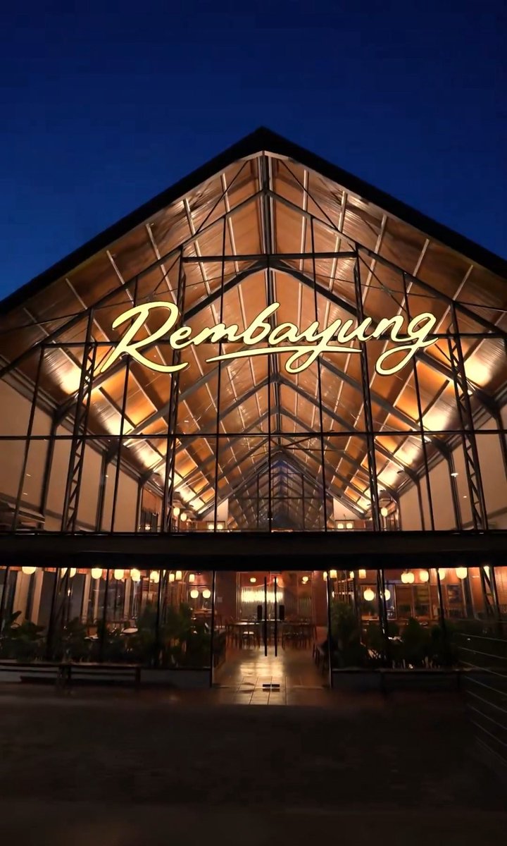 richardker's tweet image. People see Khairul Aming’s Rembayung today and think it happened overnight.

But the part most people miss is this:

It took Khairul Aming ten years to go from online to offline.

Ten years before a restaurant even made sense.

A decade of cooking in front of a camera.
A decade…