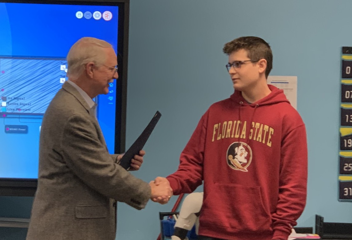RepRutherfordFL's tweet image. Congratulations to the winner of Florida’s Fifth District 2025 Congressional App Challenge, Nicolas Vazquez! As a Ponte Vedra High School student, Nicolas created an app called “Logify” to help high school students manage their required service hours and connect them to…