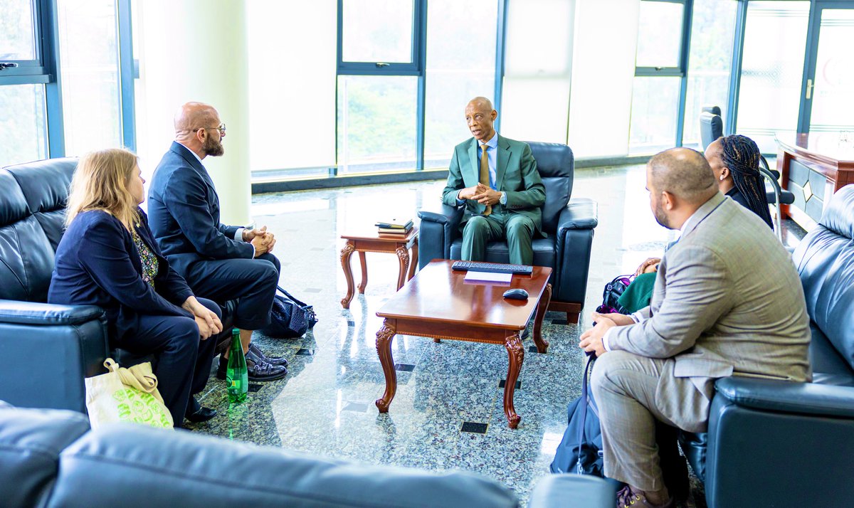 Today, the Director General of <a href="/RwandaFDA/">Rwanda Food and Drugs Authority</a>, Prof. <a href="/emilebienvenu/">Dr. Emile Bienvenu</a>, received a delegation from the <a href="/US_FDA/">U.S. FDA</a>, led by <a href="/FDA_Global/">FDA Global</a>’s Mark Abdoo, Associate Commissioner for Global Policy and Strategy. Their discussions focused on strengthening regulatory cooperation between the US FDA