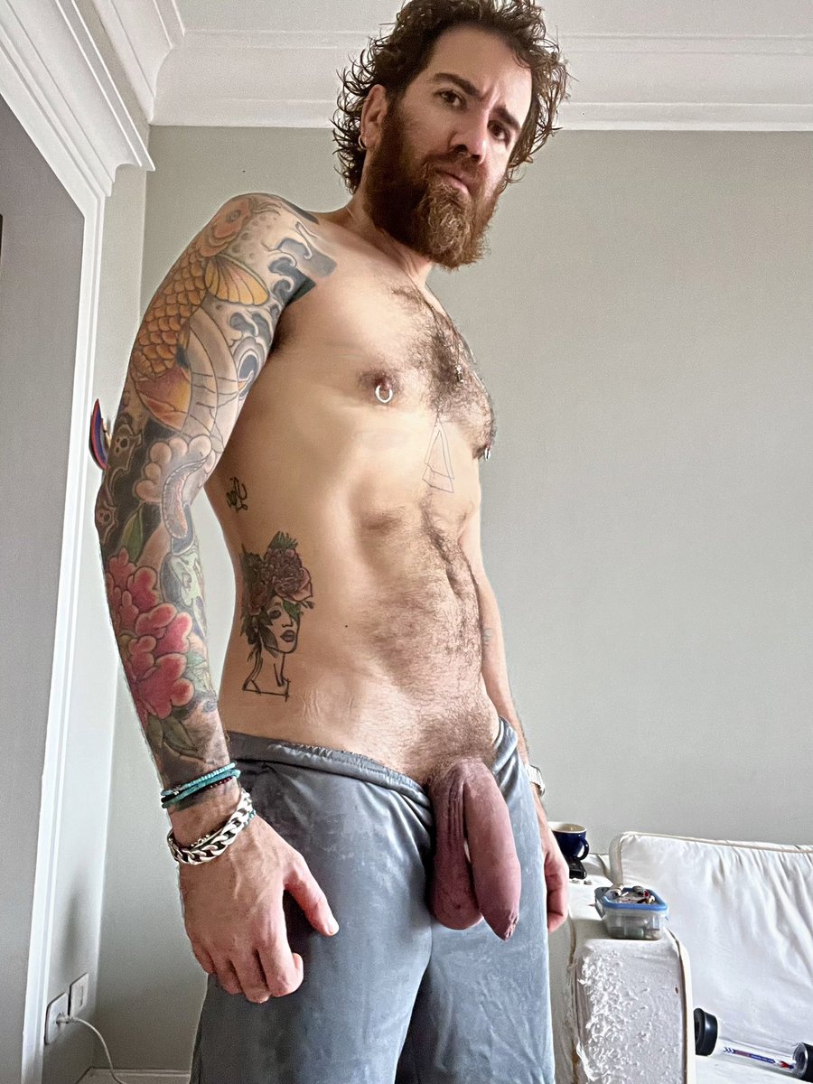 If this is the soft version… imagine what happens when I’m not relaxed.

#BigDick
#SoftDick
#ThickAndSoft
#Hung
#HungMen