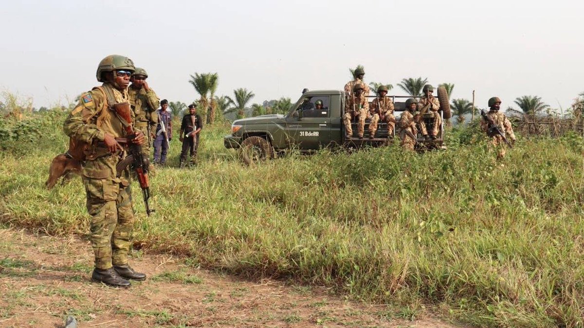 #RDC| #SECURITE 

L'opération silencieuse des #FARDC à Uvira est une victoire stratégique majeure. Non seulement trois engins ont été détruits, empêchant un bain de sang, mais elle a permis de démanteler une cellule terroriste. Les aveux des jeunes appréhendés, utilisés comme