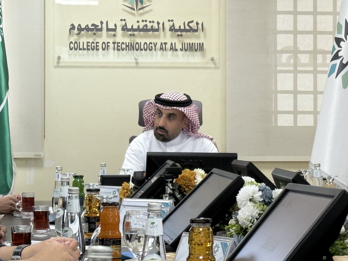 كل الشكر والتقدير لسعادة النائب م. صالح الحوشاني <a href="/SalehHoshani/">صالح الحوشاني</a> على زيارته وحرصه المستمر و المحفز على تطوير أعمال المنطقة ومنشآتها التدريبية، ودعمه الكبير لجهود فرقها ومبادارتها لتحقيق المستهدفات

#التدريب_التقني