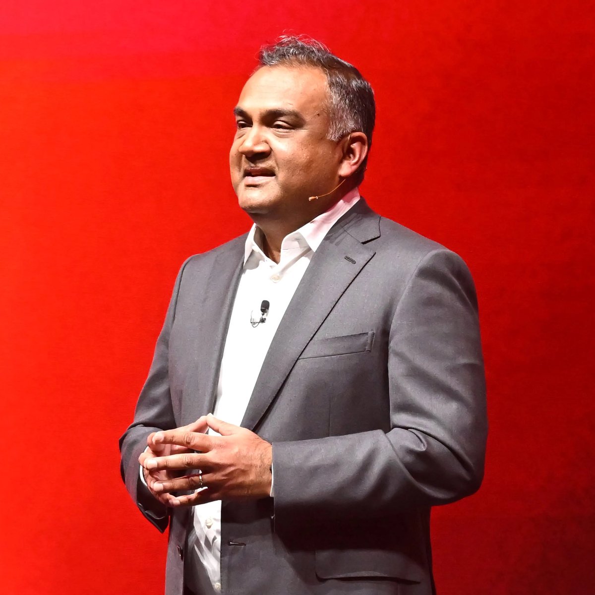 MovistareSports's tweet image. 🟣 El CEO de YouTube, Neal Mohan, cree que la IA ayudará a la plataforma con la desinformación y los scams:

"La IA mejorará nuestra capacidad para detectar y aplicar medidas contra el contenido infractor, la hará más precisa. Cada semana, literalmente, las capacidades mejoran".…