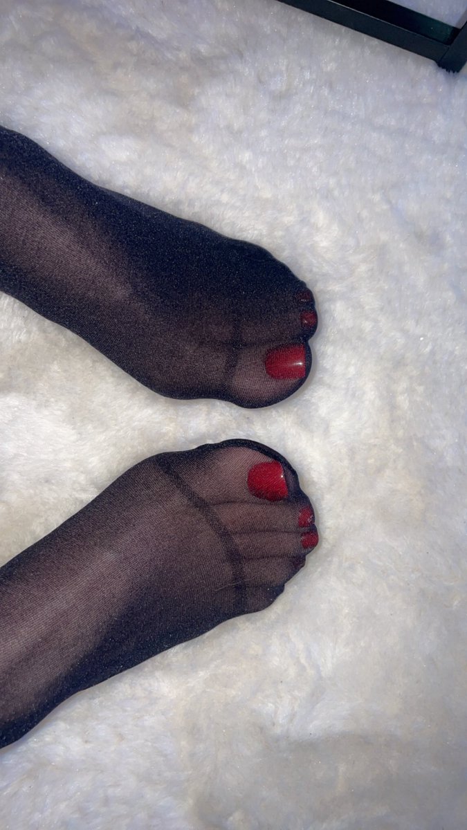 UNIVERS 🦋 tweet media