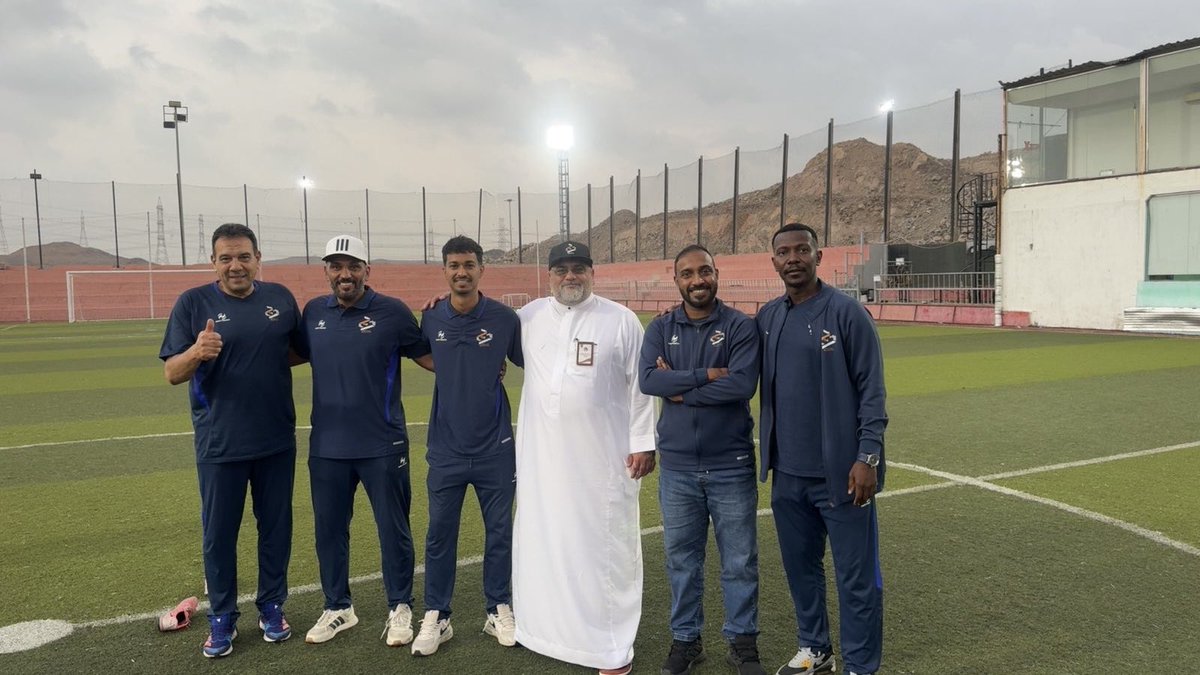 شكرًا للجهاز الإداري على وقفتهم ودعمهم المستمر للاعبين.. وجودكم يصنع الفرق دائمًا👏🏻🧡🧡