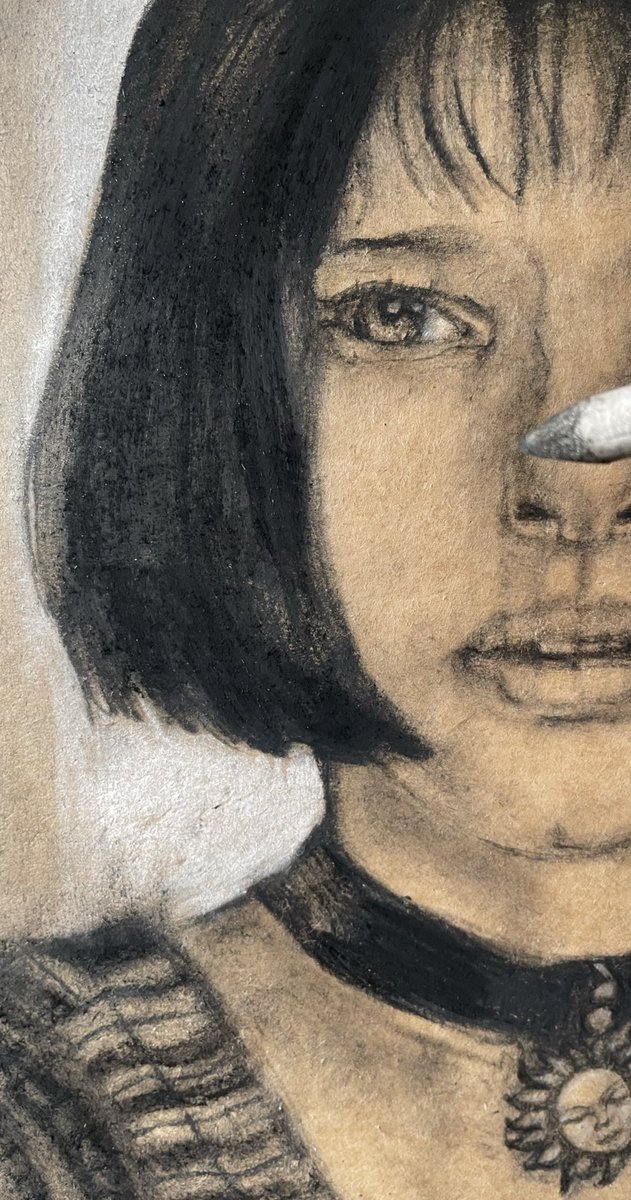 Mathilda from Léon: The Professional #charcoalart #león #illustration