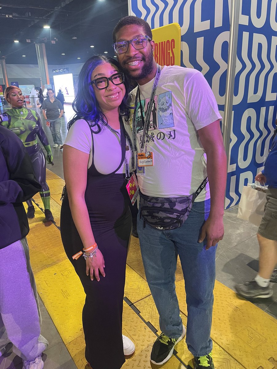 Ellev8tion's tweet image. Our friendship is beyond content creating. You’ve became family. My little (tall) cheerleader in the back. I wish you the best birthday this year and to many more @ReyoSunshine94 love ya! 🩷