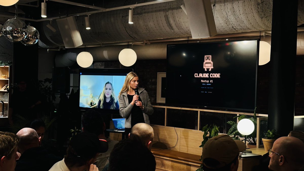 Simonsebb's tweet image. Good vibes at Mesh with @gritaistudio hosting the first @claude_code meetup in Norway 🇳🇴