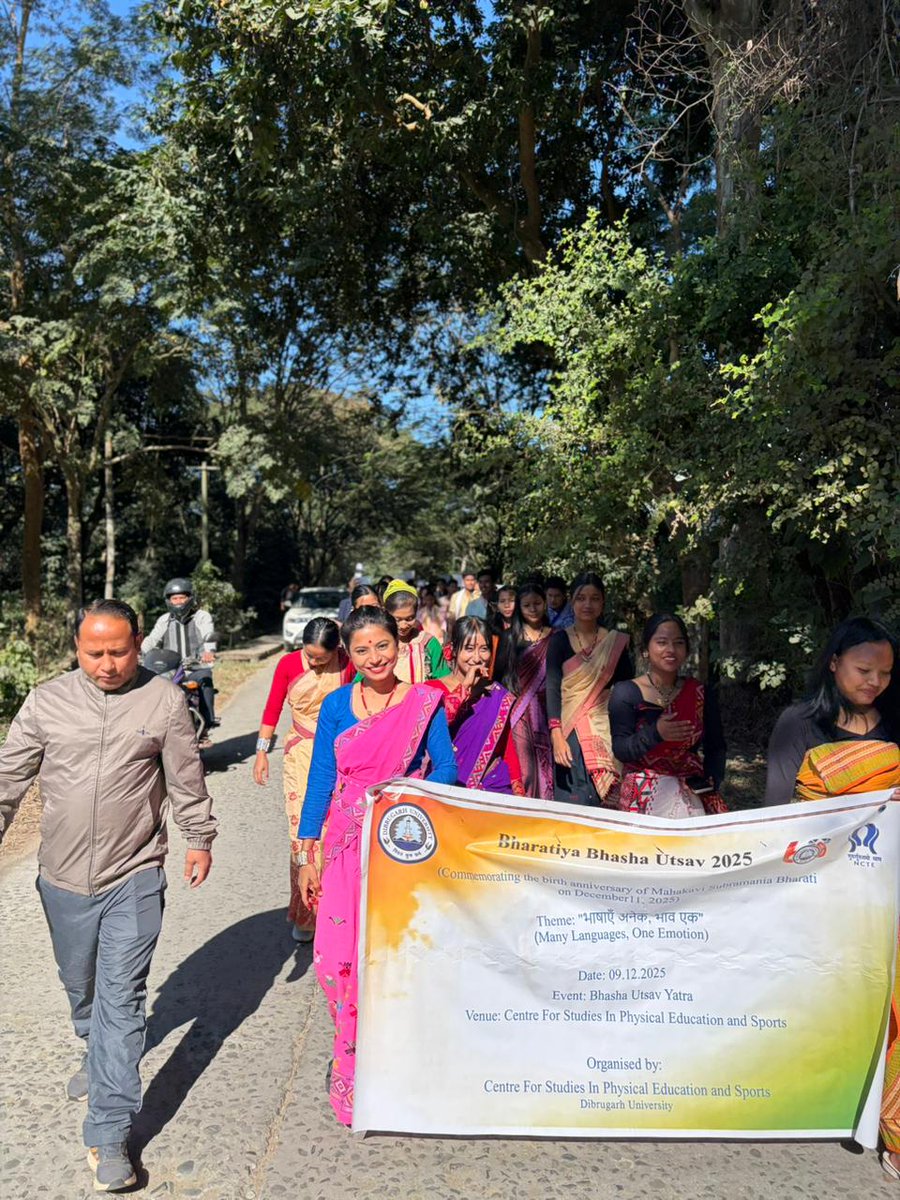 CSPESDU17092009's tweet photo. Centre for Studies Physical Education and Sports, Dibrugarh University organised.....

Bharatiya Bhasha Utsav 2025
"Bhasha Utsav Yatra"
"Many Languages, one Emotion"
 "भाषाएँ अनेक, भाव एक"
09.12.2025
@NCTE_Official
@DibruUniv https://t.co/lXj6BYgGy0