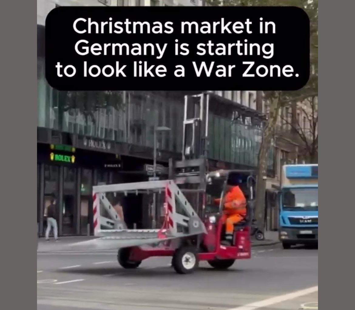 daniel23hyde's tweet photo. How racist to put these up when the browns showed up. Although there were no Christmas attacks prior, clearly they should have already been installed https://t.co/LcPBR3aJyS