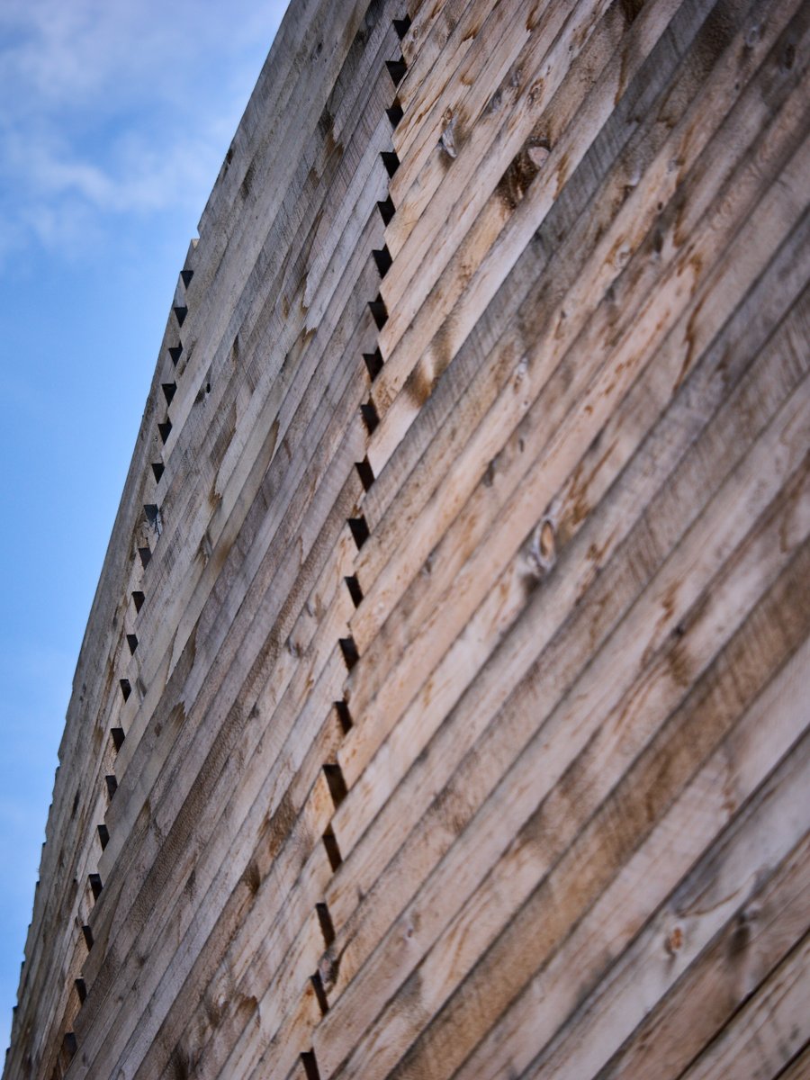 Cascable team member pick: “This wooden clad building was so striking, I love how it was starting to look weathered and how it’ll change over time!”

#Cascable #CascableApp #photography
#buildings #architecture #patina #wooden
