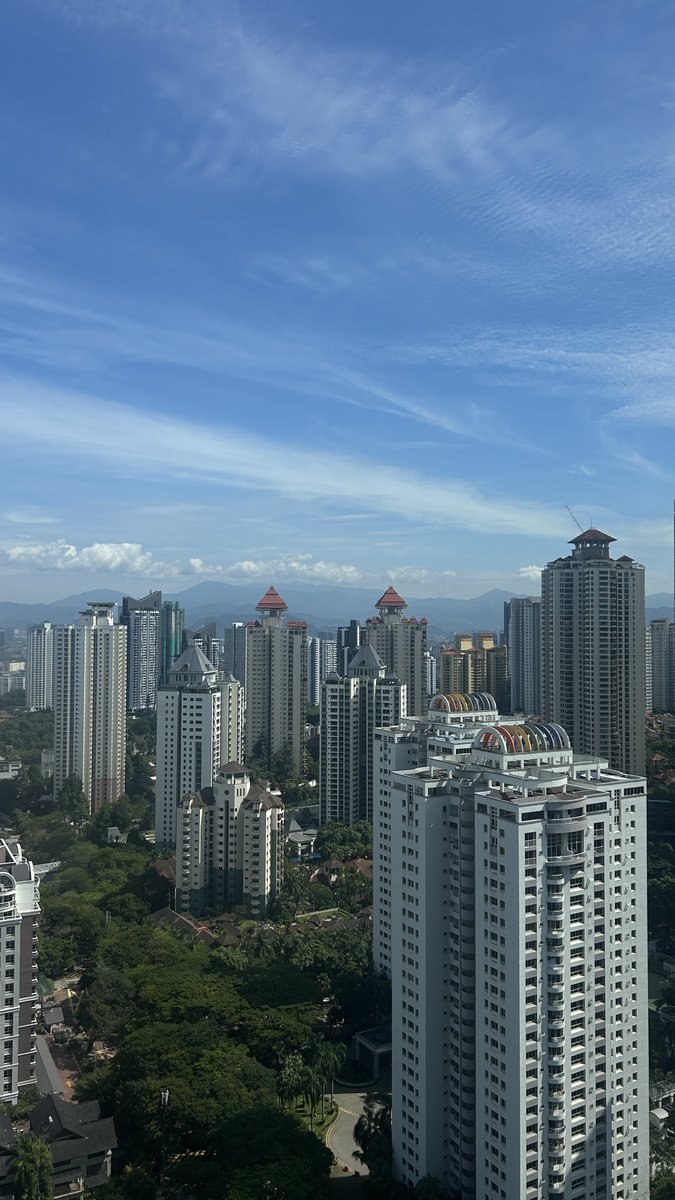 BawsaXBT's tweet image. Don’t mind if i do.

Locations in order:

📍 Boracay, PH
📍 Singapore
📍 Malaysia, KL
📍 Japan, Tokyo

25 yrs old &amp;amp; traveling across the world &amp;gt;