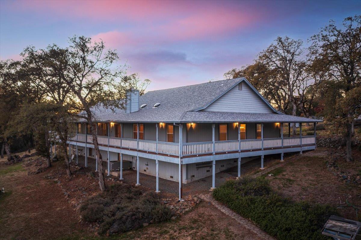 BrentAllee's tweet photo. Buyer clients have closed escrow on the purchase of a home with a wraparound covered deck on 10 acres.  After the sellers reduced the price $100,000, my clients were able to negotiate for additional reductions of $50,000.  

Keller Williams Realty – DRE 01327767 https://t.co/jY2pq38HLv