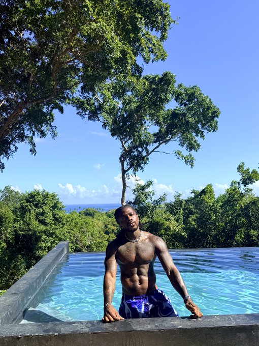 🚨FIRST AVN NOMINATION 🥳🚨  &bull; Vote &lsquo;Hi Key&rsquo; for FAVORITE INDEPENDENT MALE CREATOR 👇🏾 (https://t.co/dgm0c6tabt)