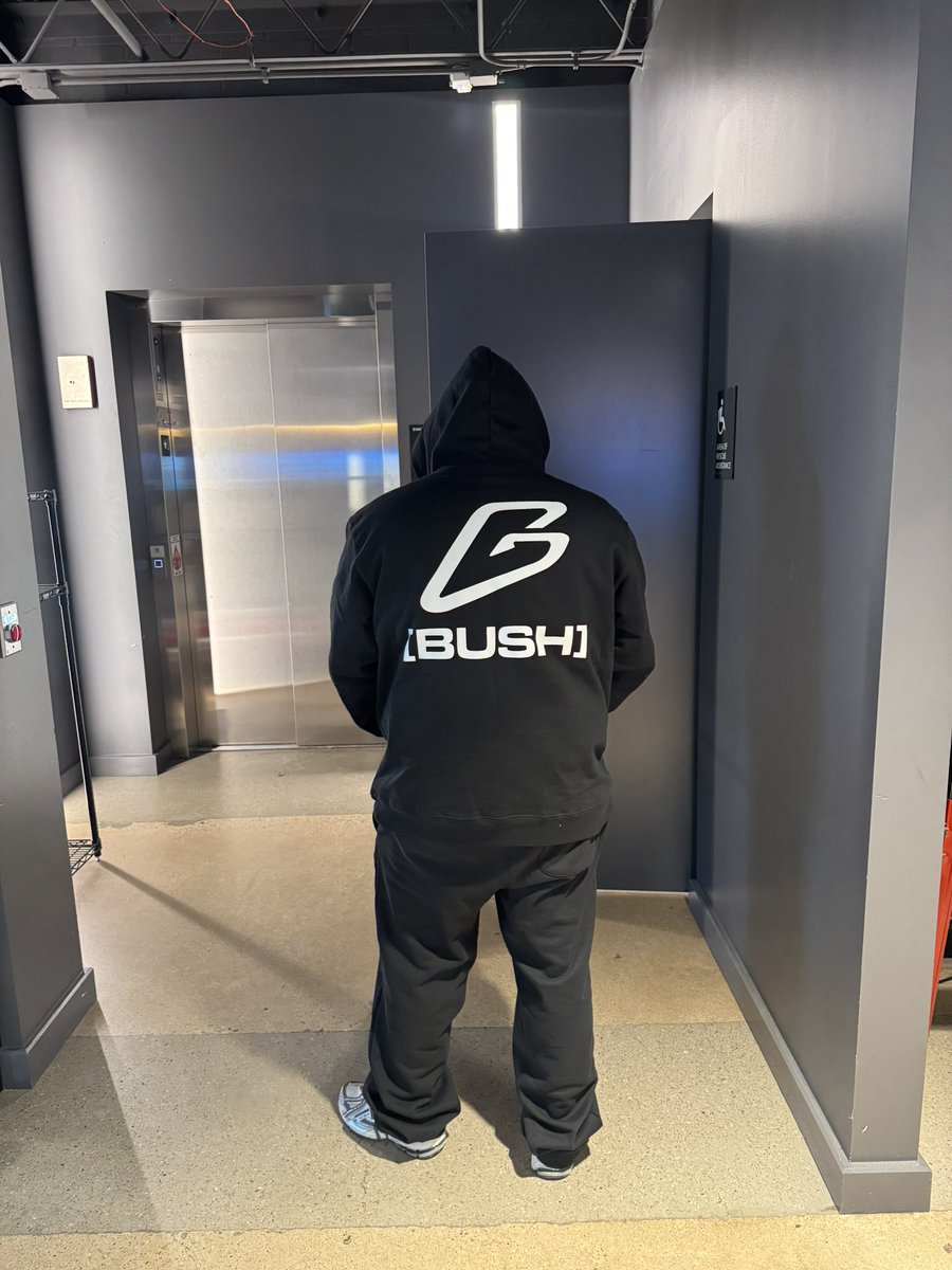 tBushGaming's tweet image. 👀