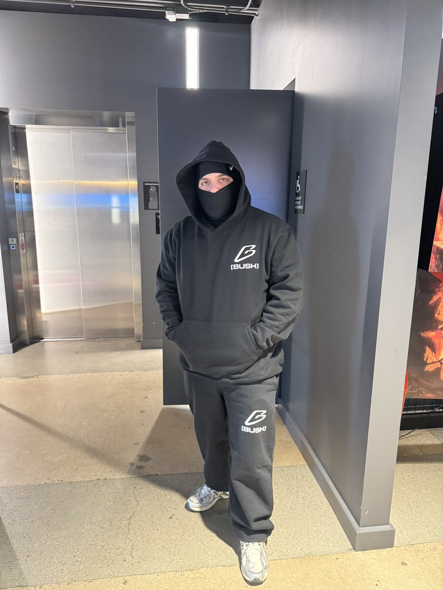 tBushGaming's tweet image. 👀