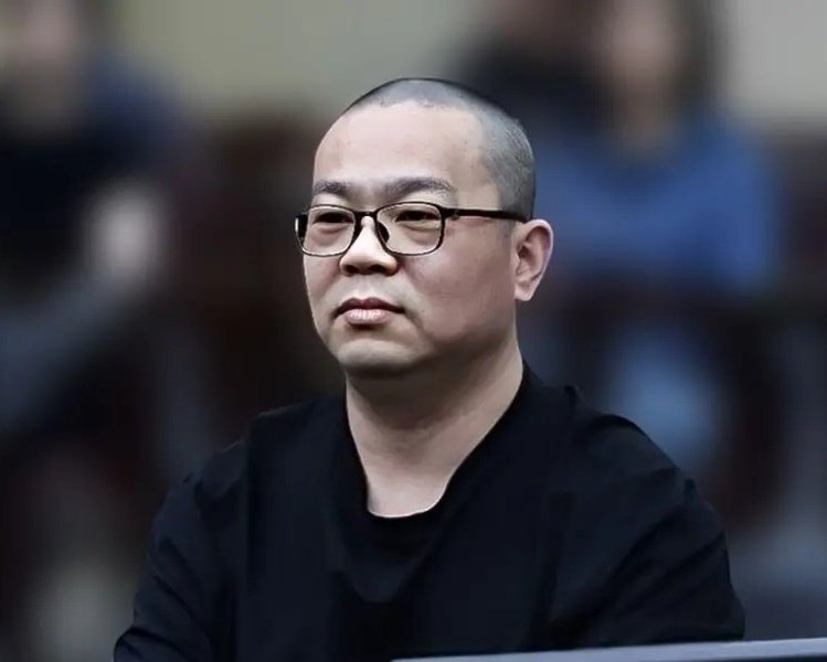 BREAKING:

China has executed Bai Tianhui, a former manager at China Huarong International Holdings Ltd, for accepting more than $156 million in bribes.