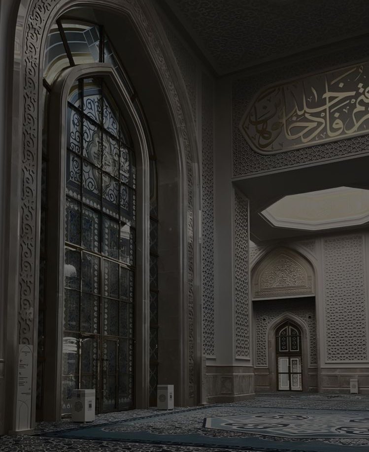 "في داخِلي يا ربُّ لهفةُ يُوسفٍ
يدعوكَ غوثاً حينَ أظلمَ جُبُّهُ"💙