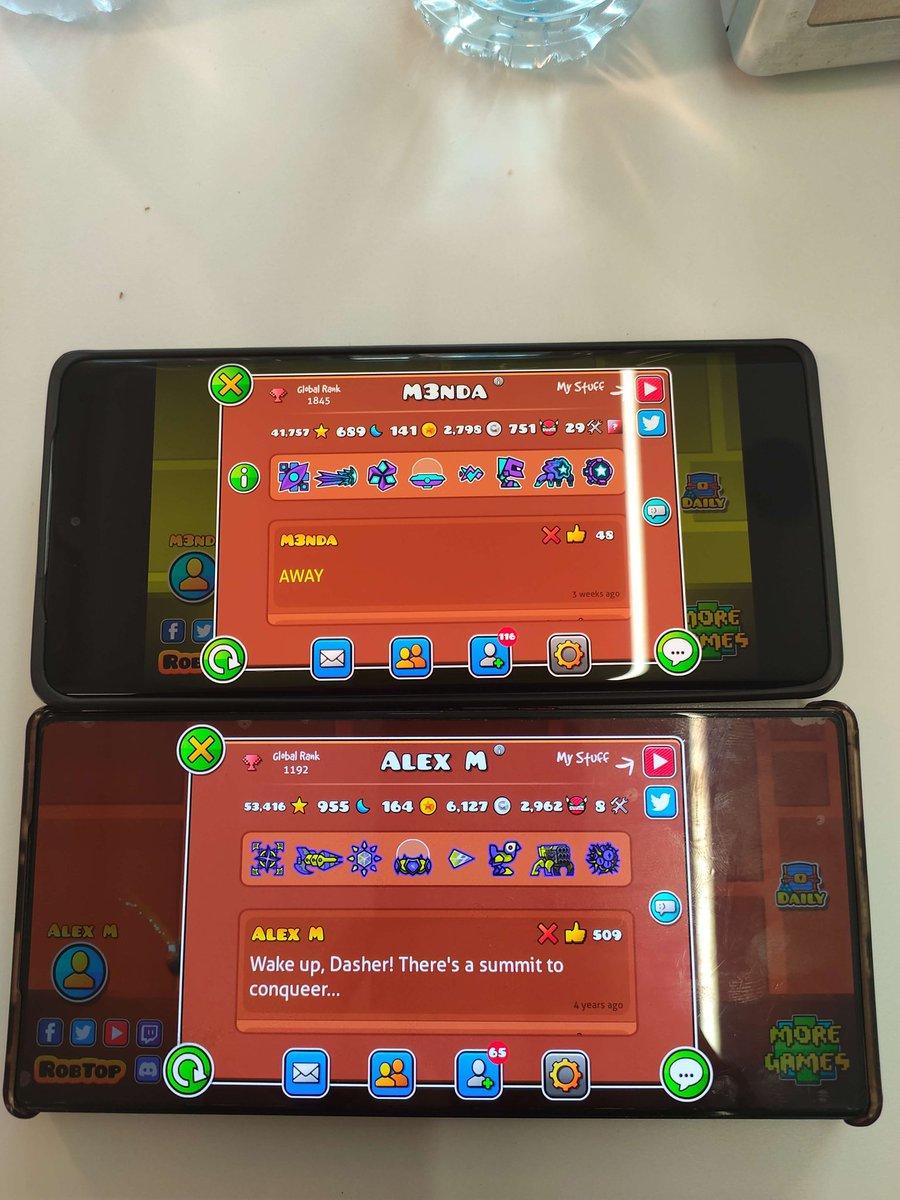 TrueAlexM's tweet image. Fin de semana loquísimo donde pude a algunos colegas: @M3nda_ @SirExcelDJ (faltan Cuby y Compro Oro Jerez pero no tienen X)