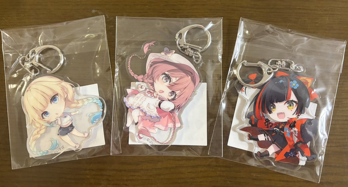 アクキー届いたぁ☺️ みんな可愛いんだよなぁ🥰🥰🥰 #藍沢エマ #甘結