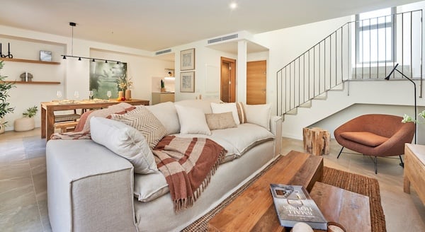 Top 2026 Spanish second home interior design trends - londonlovesproperty.com/top-2026-spani…