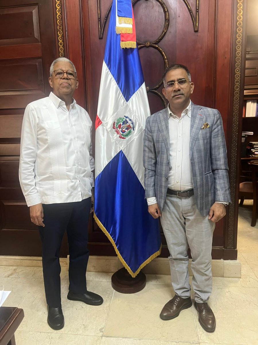 El embajador KD Dewal realizó una visita de cortesía a S.E. Rubén Silié, Viceministro de Política Exterior Multilateral del Ministerio de Relaciones Exteriores de República Dominicana, y revisó los asuntos multilaterales de interés mutuo. 

Ambas partes se comprometieron a
