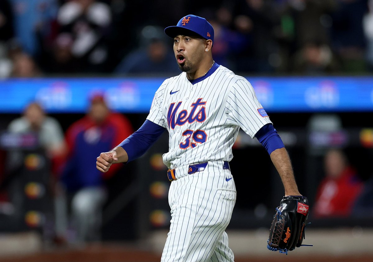 Los Angeles Dodgers firma a Edwin Diaz
