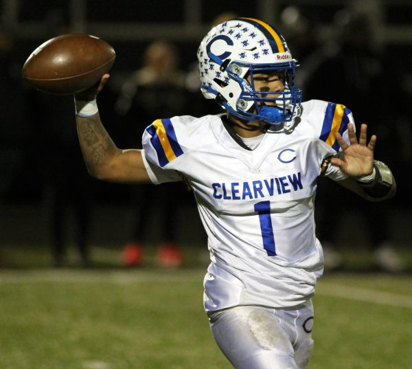 Perez_Sports's tweet photo. Breaking🏈

Clearview's Division IV All-Ohioans🟦🟨
- QB Cameron Williams, 2nd
- OL Anthony Lachman, 3rd
- DL Montez Sanchez-Miller, 3rd
- LB Tristin Ientile, 3rd

@chsclippers @MJournalSports https://t.co/gkV5VFK48l