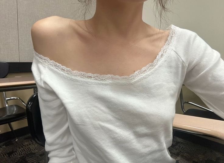 clovspo's tweet image. Imagine no longer needing thinspo , can just look in the mirror