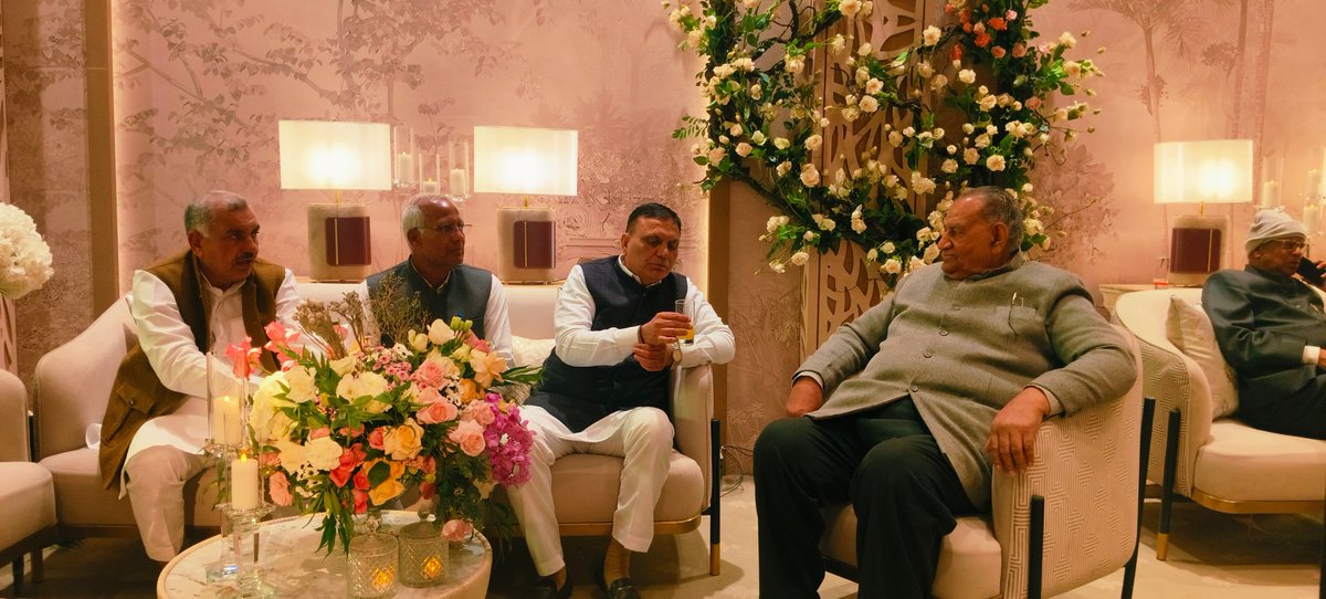 आदरणीया श्रीमती सावित्री जिंदल जी की सुपौत्री के वैवाहिक समारोह में सम्मिलित होकर सम्मान प्राप्त किया तथा नवदंपत्ति को दाम्पत्य जीवन के लिए हार्दिक शुभकामनाएं प्रेषित कीं।

इस मंगल अवसर पर परिवारजनों से मिलकर आत्मीय स्नेह प्राप्त हुआ।