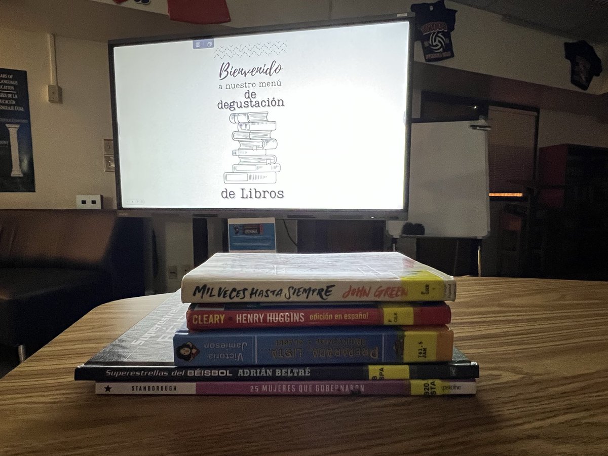 wiggsmslibrary's tweet photo. Happening today and tomorrow - book tastings en español in the #Wiggs Library. Content, language, and culture objectives with strategic practice with transitional phrases using fiction and non-fiction texts in Spanish! ¡Chido! #duallanguagerocks https://t.co/Enr1a8teXp