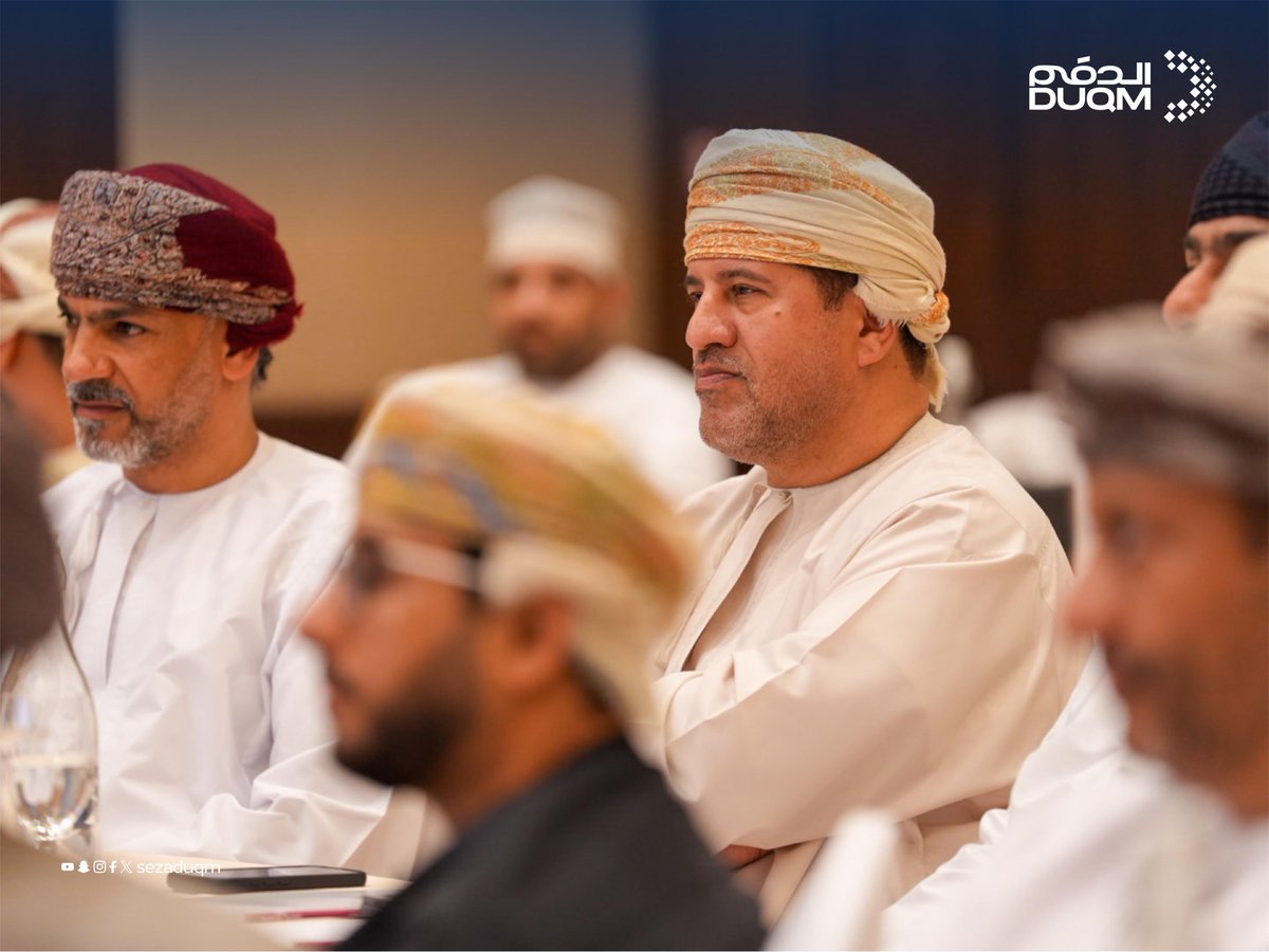 sezaduqm's tweet photo. انطلقت في #الدقم_الآن جلسة بعنوان ( قطاع البتروكيماويات: معالم جديدة لصناعة تتطوّر عالميًا) ، بمشاركة محمد الهاشمي، الر��يس التنفيذي للعمليات في شركة @thisisoq8 ، وخالد القصابي، مدير عام الصناعة ب @Tejarah_om، والدكتور إدريس السيابي، مهندس أول طاقة متجددة ب @PDO_OM ، ضمن نقاش يسلّط الضوء على مستقبل هذا القطاع الحيوي وتحولاته العالمية.

@omanfm_om @Duqm_Quarries @DevBankOfficial