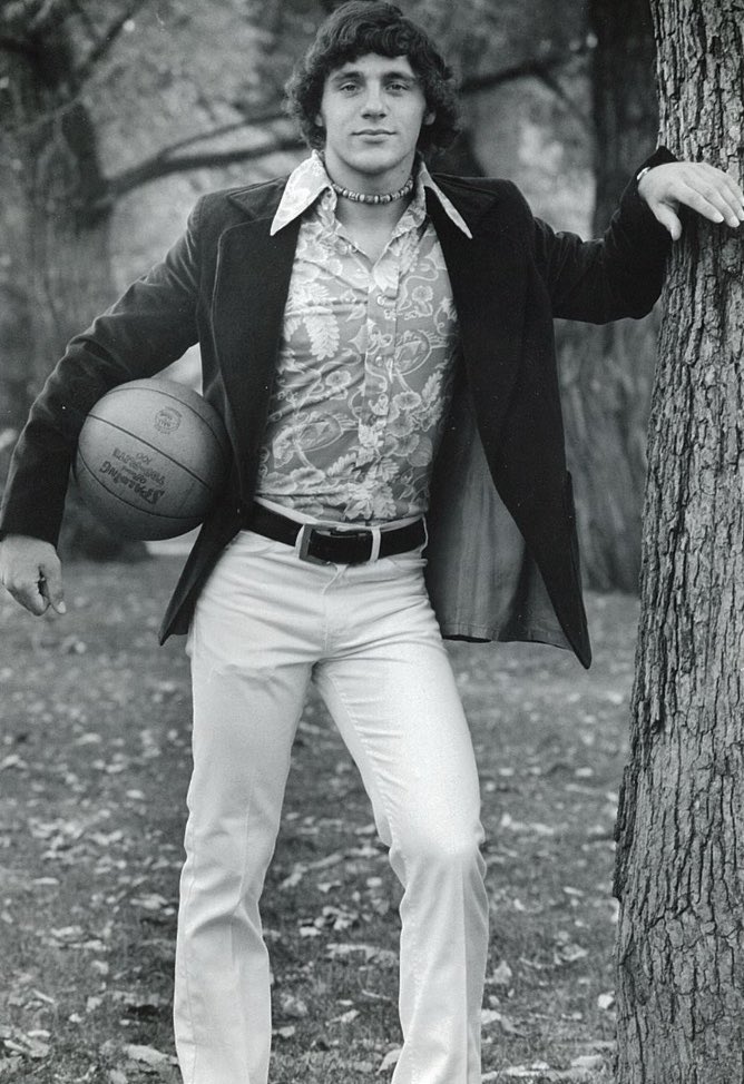 TonyPaul1984's tweet image. Happy 70th to Mr. Oakland, Greg Kampe.