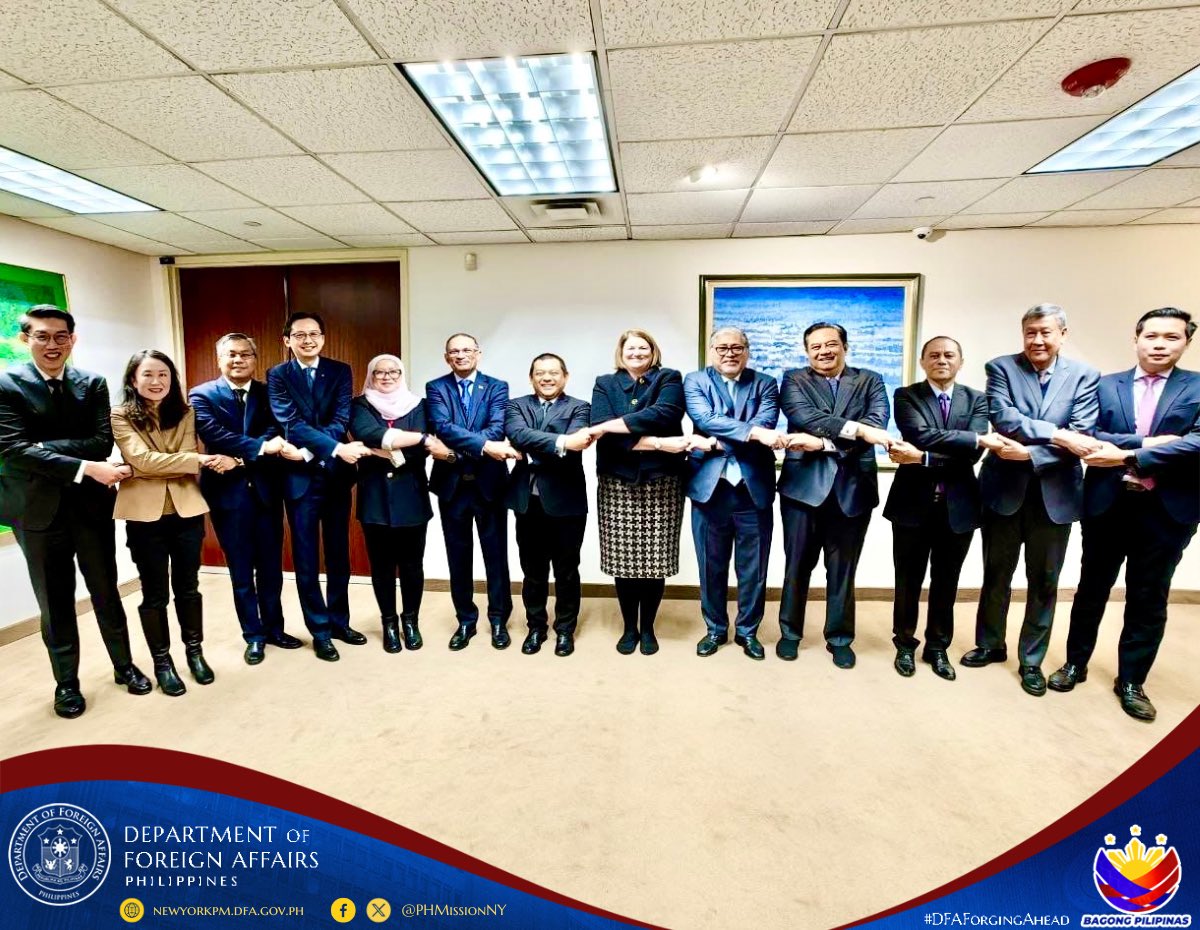 PHMissionNY's tweet photo. 🇵🇭 Ambassador Enrique A. Manalo accepts the chairship of the ASEAN New York Committee in 2026; PH will be guided by its priorities and those of ASEAN in shaping the regional architecture and the future direction of ASEAN.

@DFAPHL @asean_ny #regionalcooperation https://t.co/5x2cImAL2Y