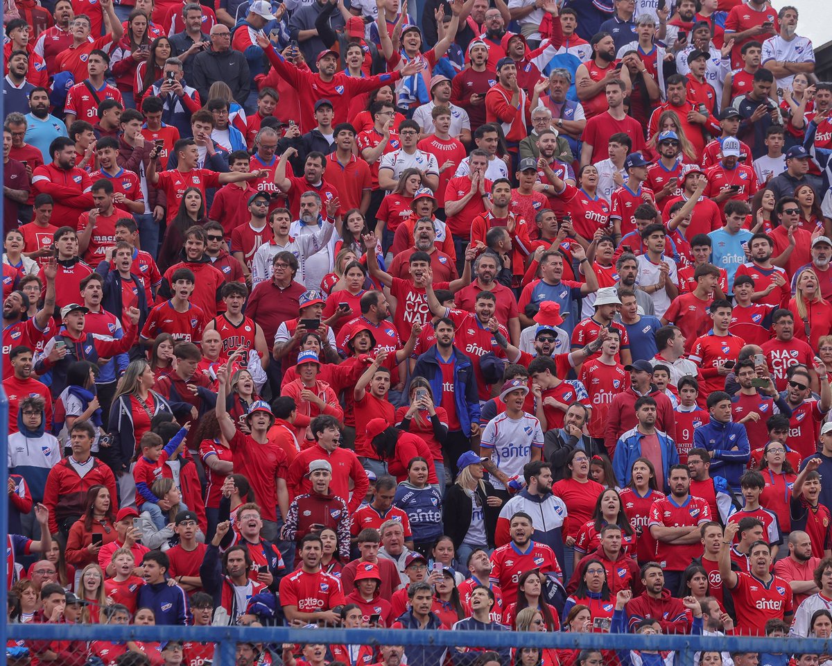 Tus colores se metieron en mi alma 💙🤍❤️