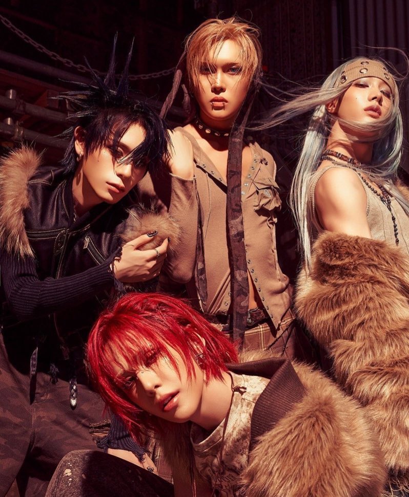 sʇɹɐɥƆ XXIWN tweet media