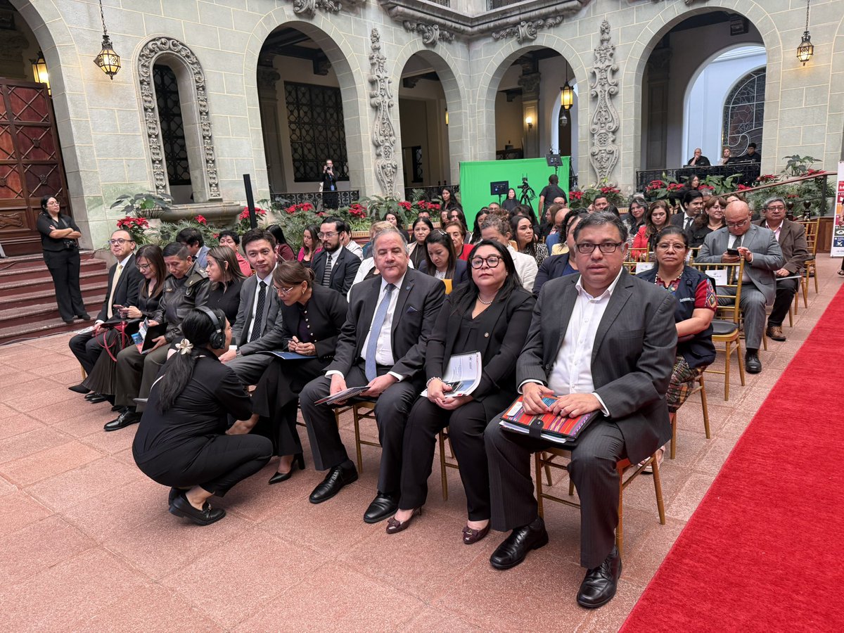 MBarreto_RC's tweet photo. El Marco está plenamente alineado con el Plan Nacional de Desarrollo K’atun 2032 y con la Política General del Gobierno 2024–2028, lo que garantiza que la cooperación internacional fortalezca la soberanía de la planificación pública.  @ONUGuatemala https://t.co/WBLrVGRRXg