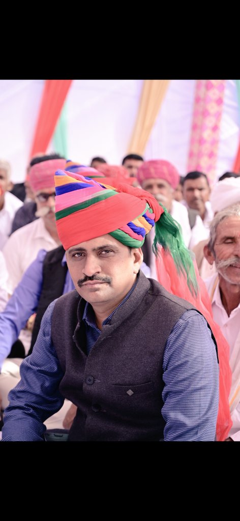 huddapr's tweet photo. Rajasthani vibes with a royal pagri. ✨
#Rajasthan #PagriPride #TraditionalLook https://t.co/500s8e4cm3
