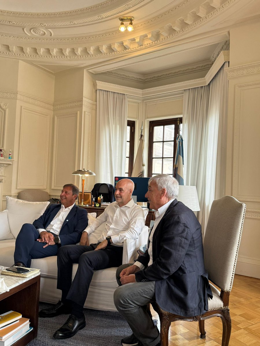 Acompañando a <a href="/horaciorlarreta/">Larreta</a> en nuestra Ciudad, siempre cerca de los vecinos. No hay que quedarse con lo que hicimos, sino enfocarnos en lo que vamos a hacer para tener una Ciudad mucho mejor, con más gestión, más desarrollo y más futuro para todos.